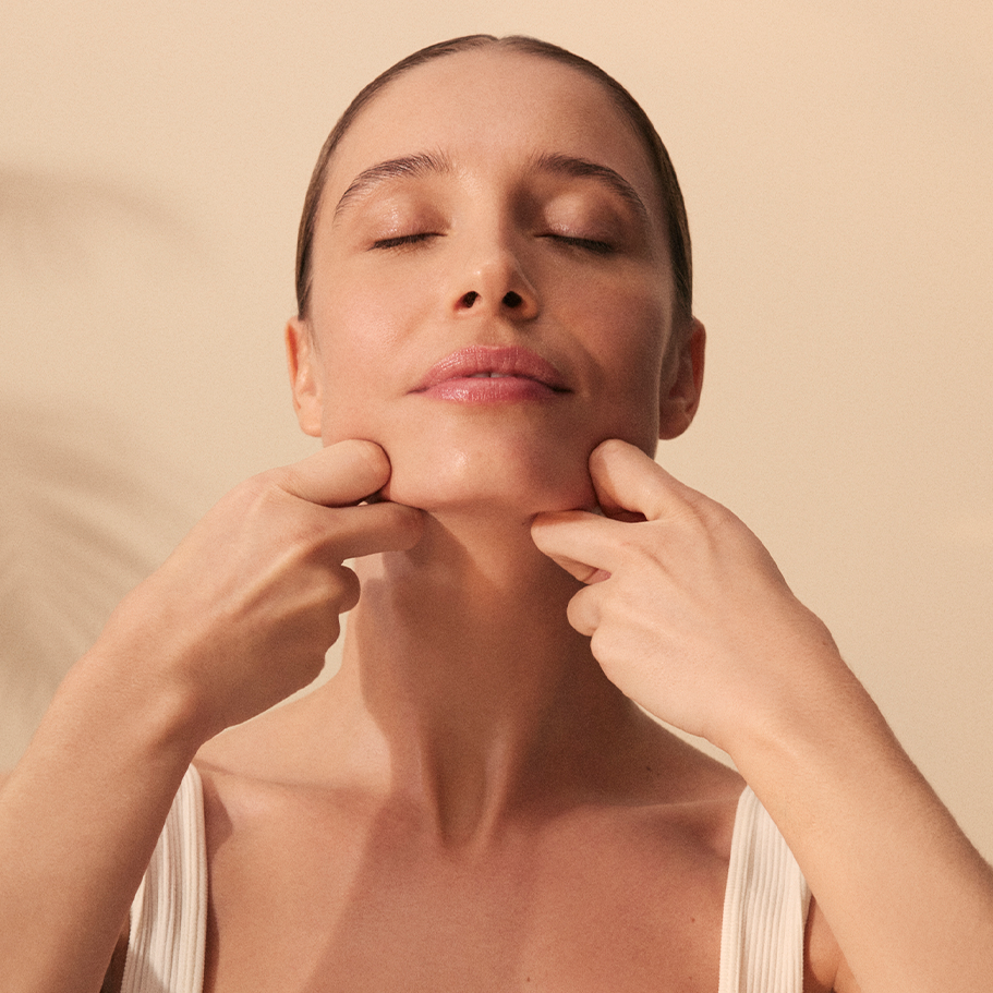 Amarrupa Line Smoothing Face Serum